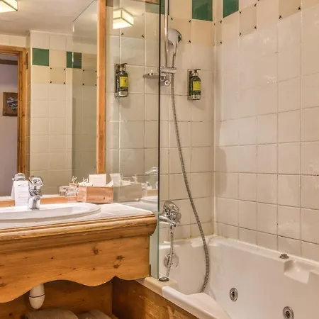 Les Monts Charvin 3* Courchevel