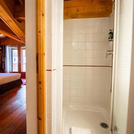 Les Monts Charvin 3*