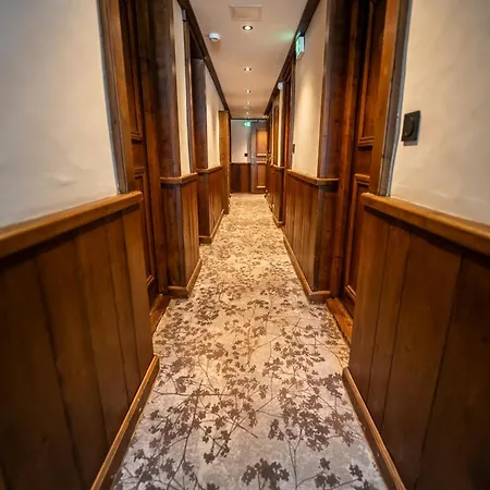 Hotel Les Monts Charvin