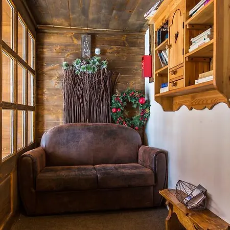 ليس مونت شارفين فندق 3*