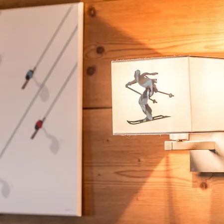 ليس مونت شارفين فندق