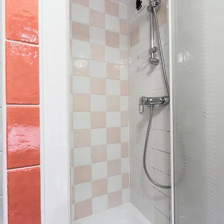 فندق ليس مونت شارفين