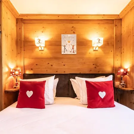 Les Monts Charvin 3* Куршевель