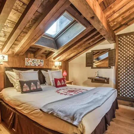 Les Monts Charvin Отель 3*