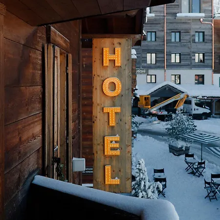 فندق ليس مونت شارفين كورشوفيل