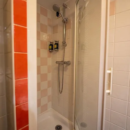 ليس مونت شارفين 3*