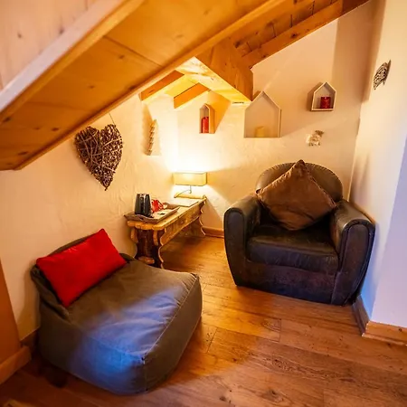 Otel Les Monts Charvin 3*
