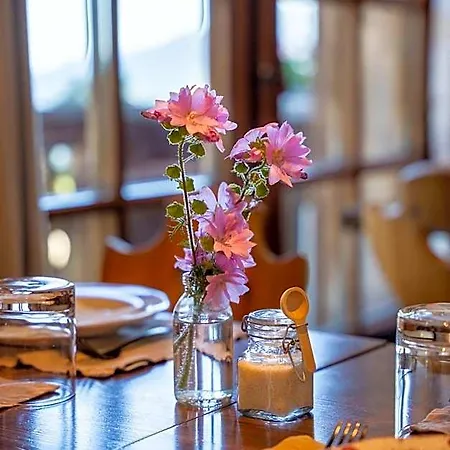 Hotel Les Monts Charvin 3*