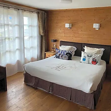 Les Monts Charvin Hotel 3*