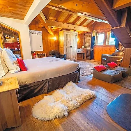 Les Monts Charvin Hotel 3*