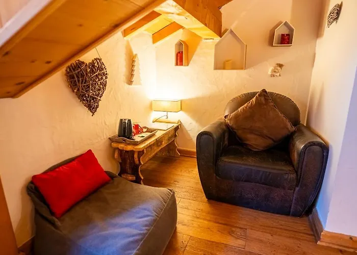 Hotel Les Monts Charvin 3*