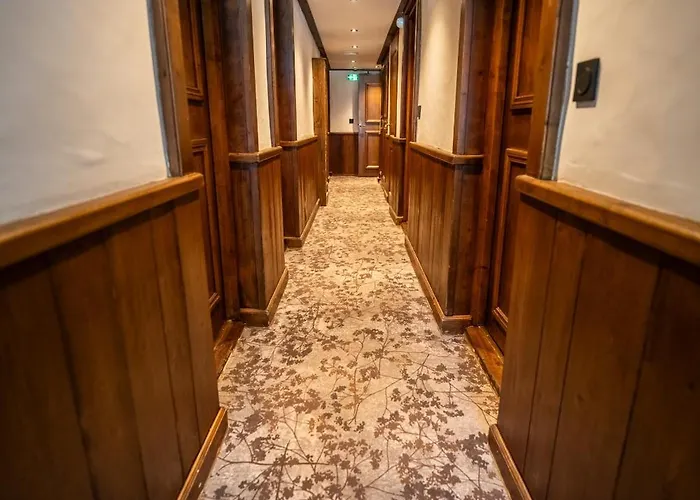 Hotel Les Monts Charvin