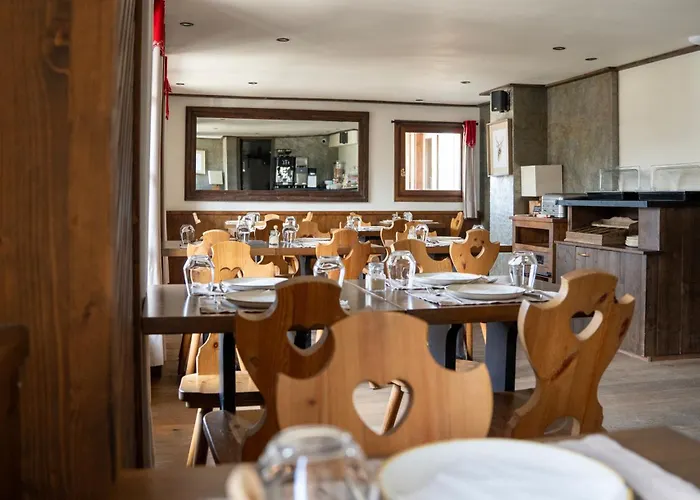 מלון Les Monts Charvin